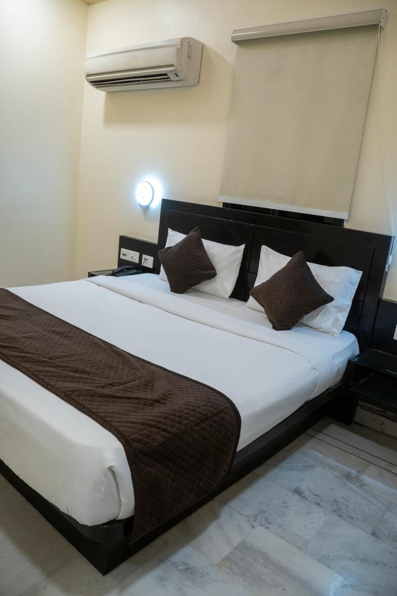 אגרה Hotel Sun Grand מראה חיצוני תמונה