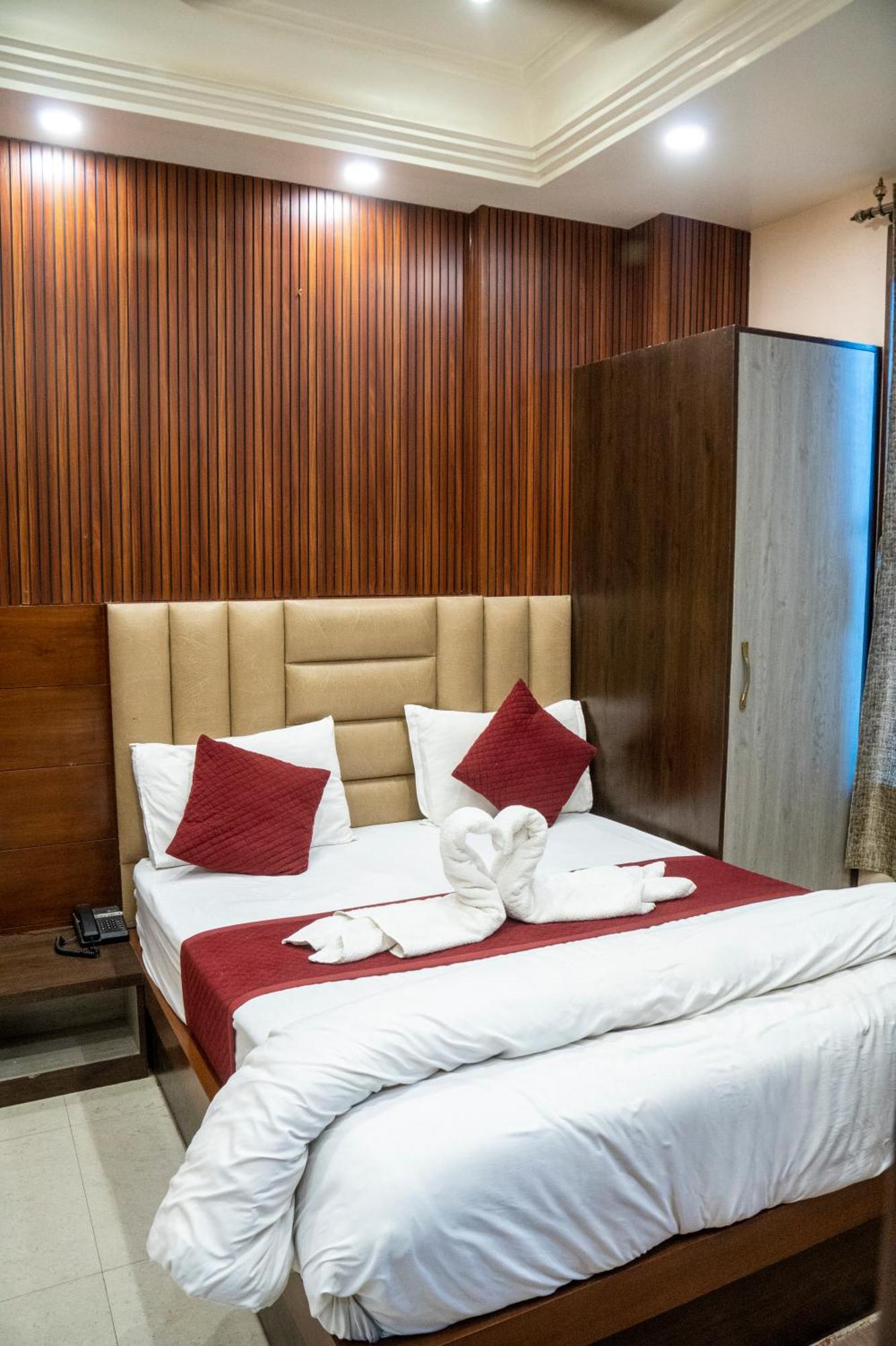 אגרה Hotel Sun Grand מראה חיצוני תמונה